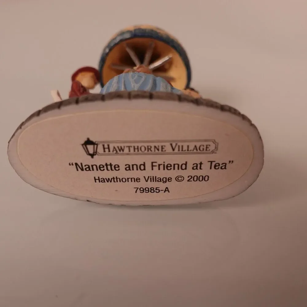 Hawthorne Village Thomas Kinkade Lamplight Tea Room 79985 with Lights and Figure